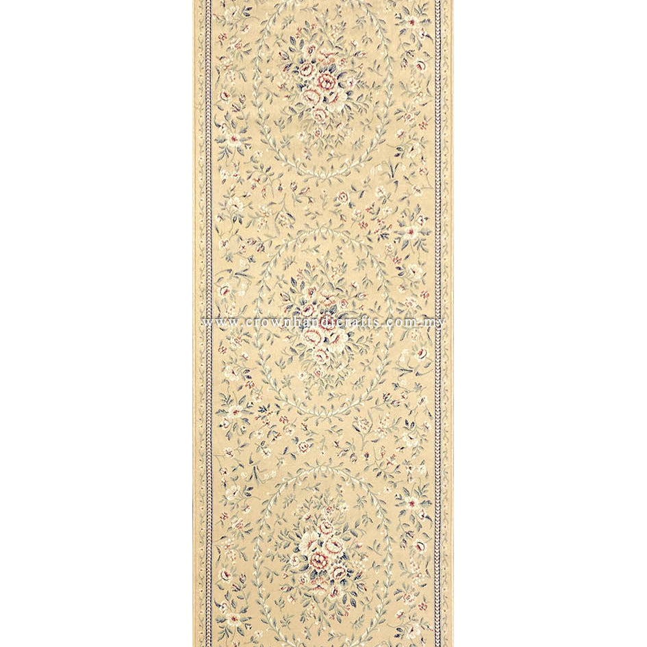 A Grand Entrance Persian-Style Runner in Liquid-Soft Viscose | Zrabi 307