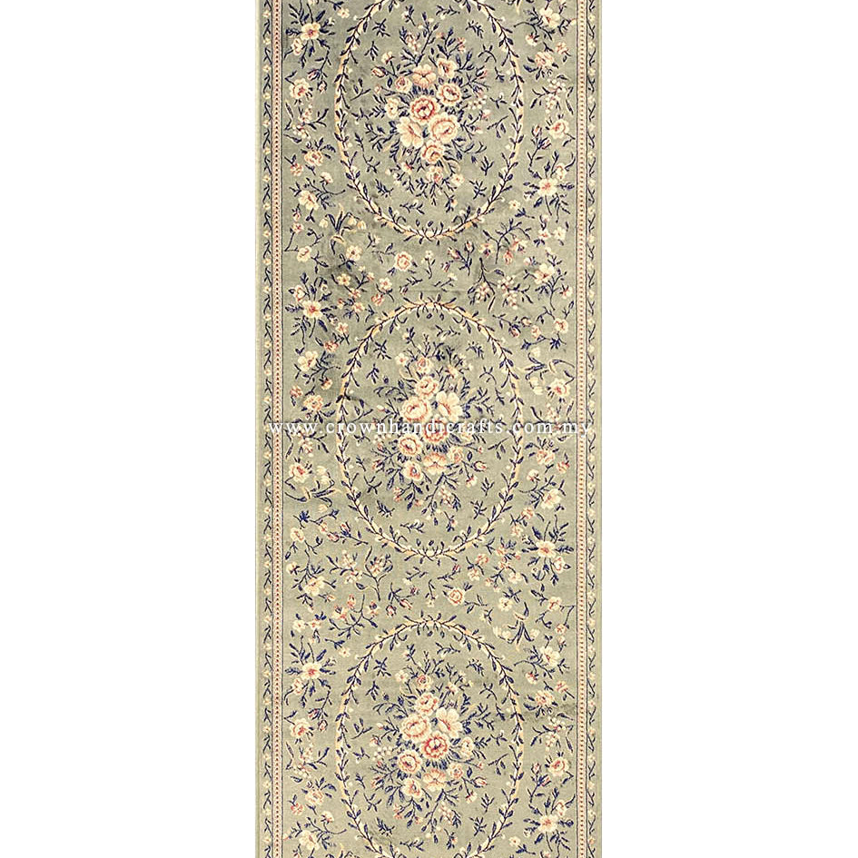 A Grand Entrance Persian-Style Runner in Liquid-Soft Viscose | Zrabi 307