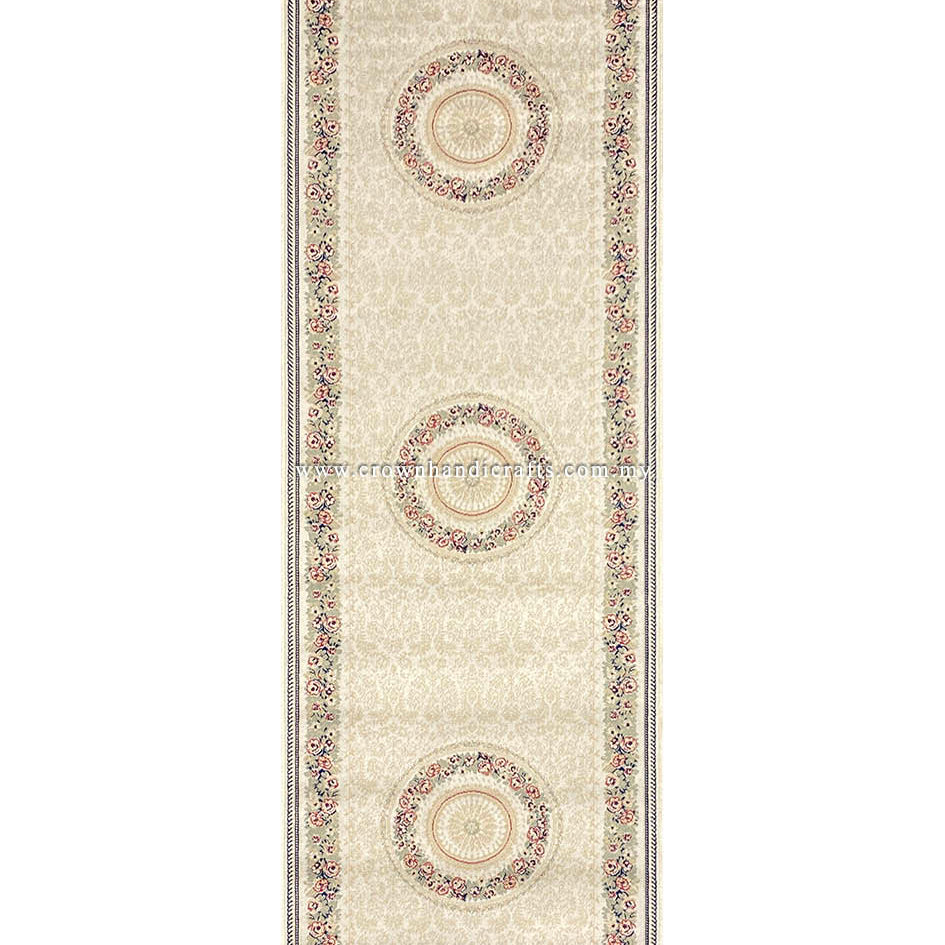 A Grand Entrance Persian-Style Runner in Liquid-Soft Viscose | Zrabi 332