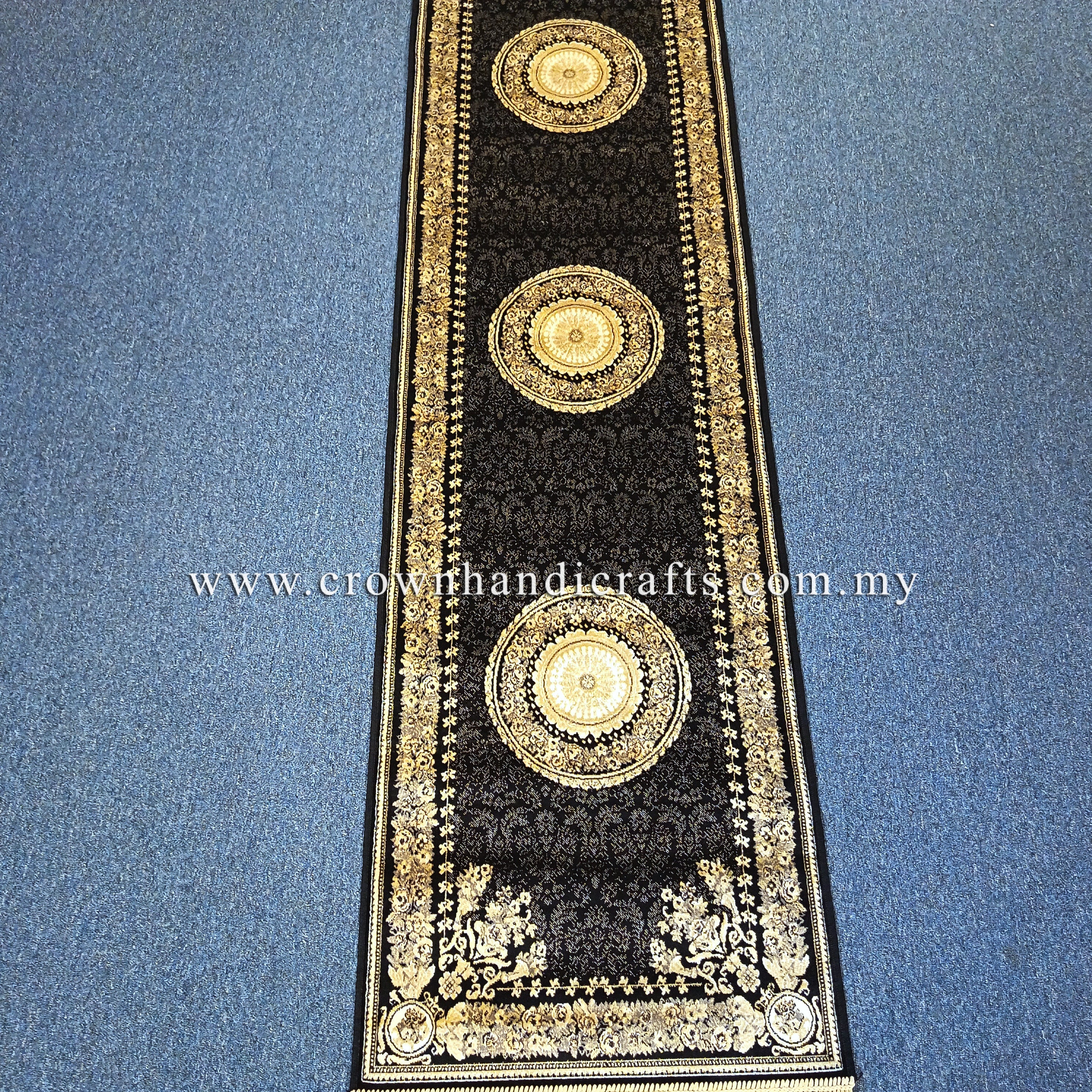 A Grand Entrance Persian-Style Runner in Liquid-Soft Viscose | Zrabi 332