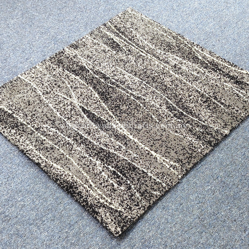 Abstract striped rug with speckled beige and charcoal gray horizontal bands