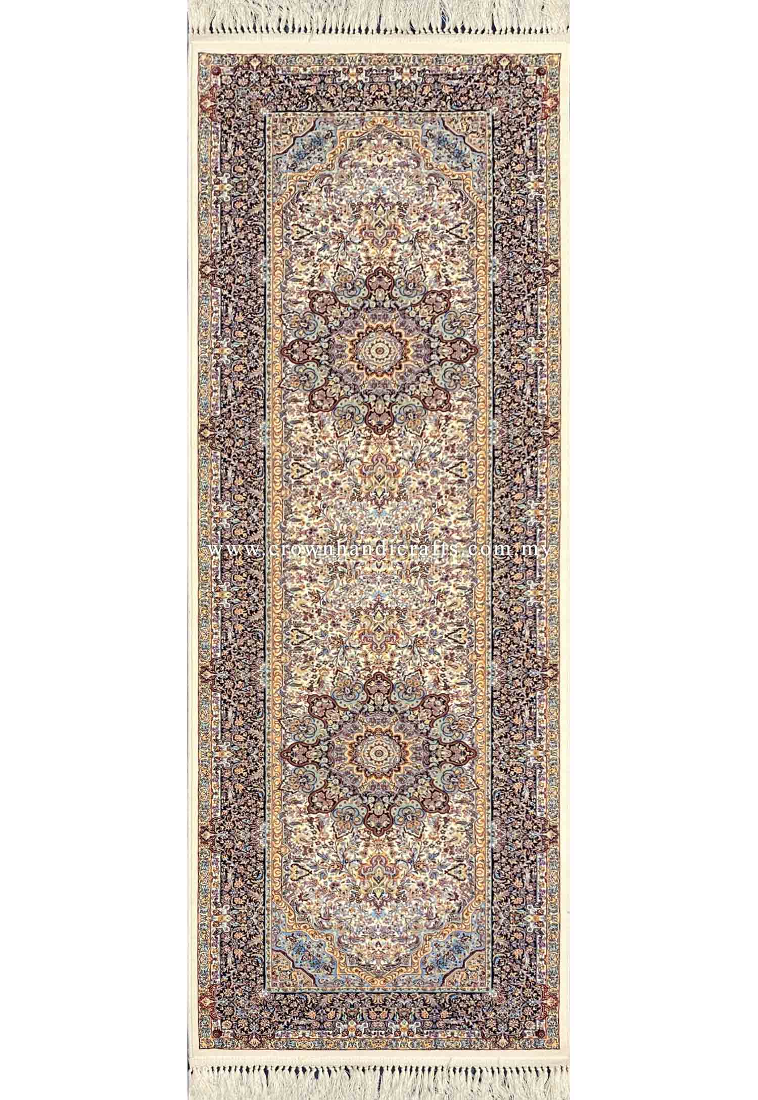 Add a Wow Impression to your Living Room Persian Carpets Defines Your Style | Rayan Gol-afrouz Runner