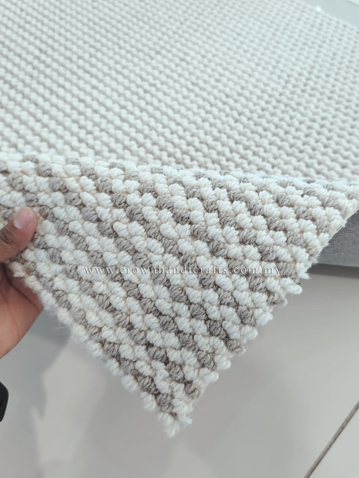 Natural runner rug, ivory with taupe loop pattern and fringed corner edge