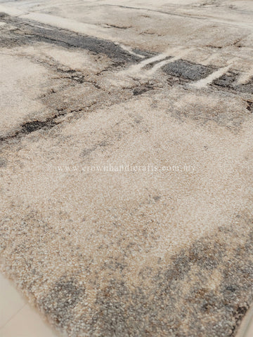 The Essence of Comfort – A Modern Rug with a Smooth Touch and Art-Inspired Design | Valentino 2413A