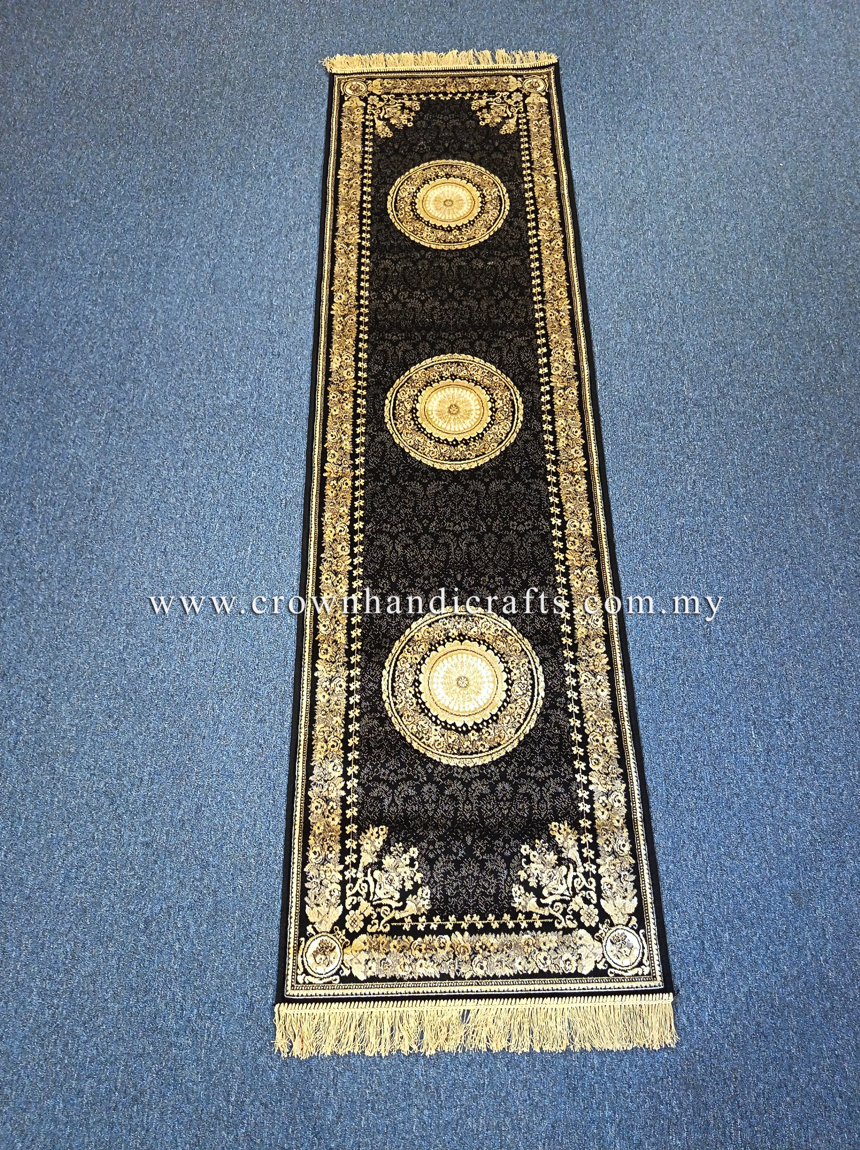 A Grand Entrance Persian-Style Runner in Liquid-Soft Viscose | Zrabi 332